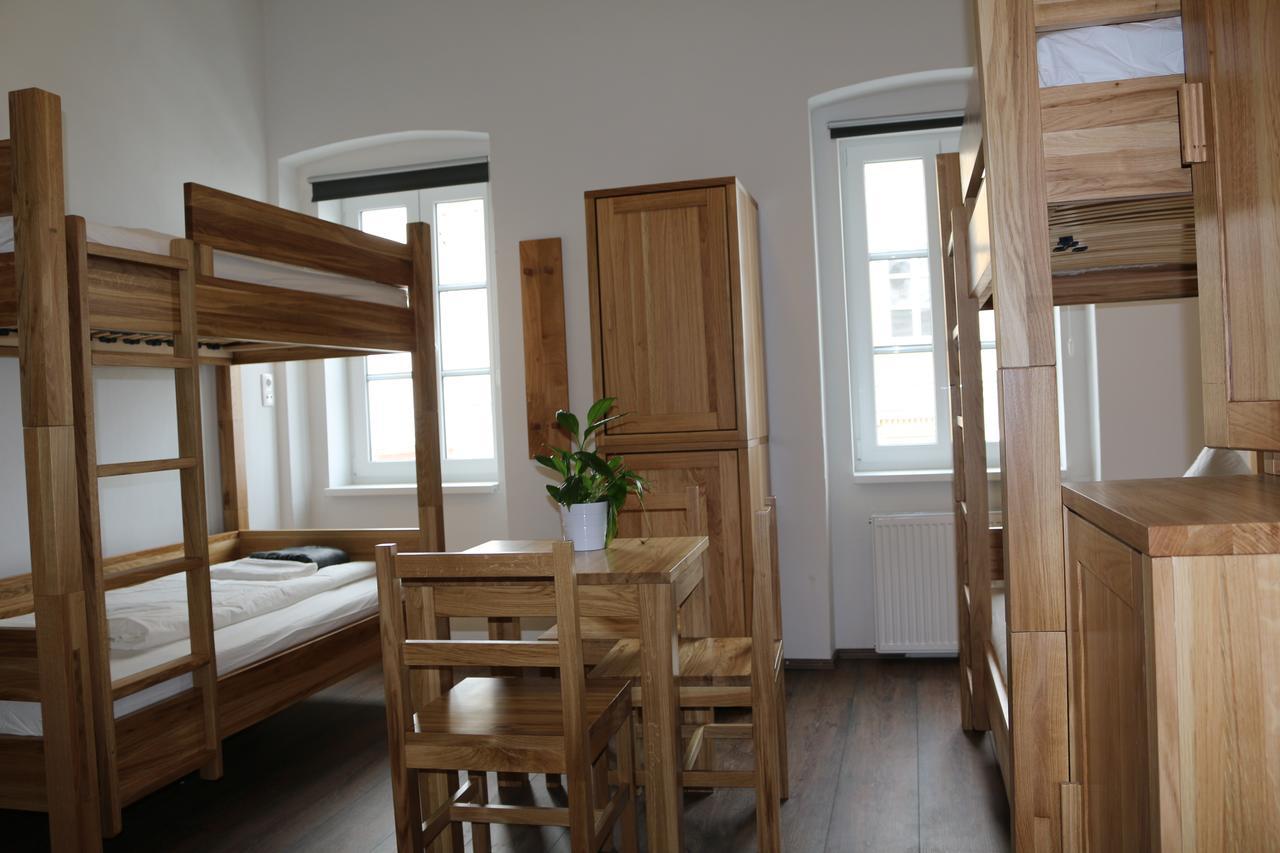 Hotel Sinos Клагенфурте Экстерьер фото